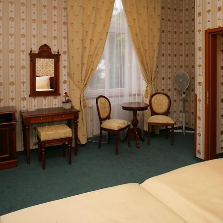 Hotel Mertin 호무토프 외부 사진