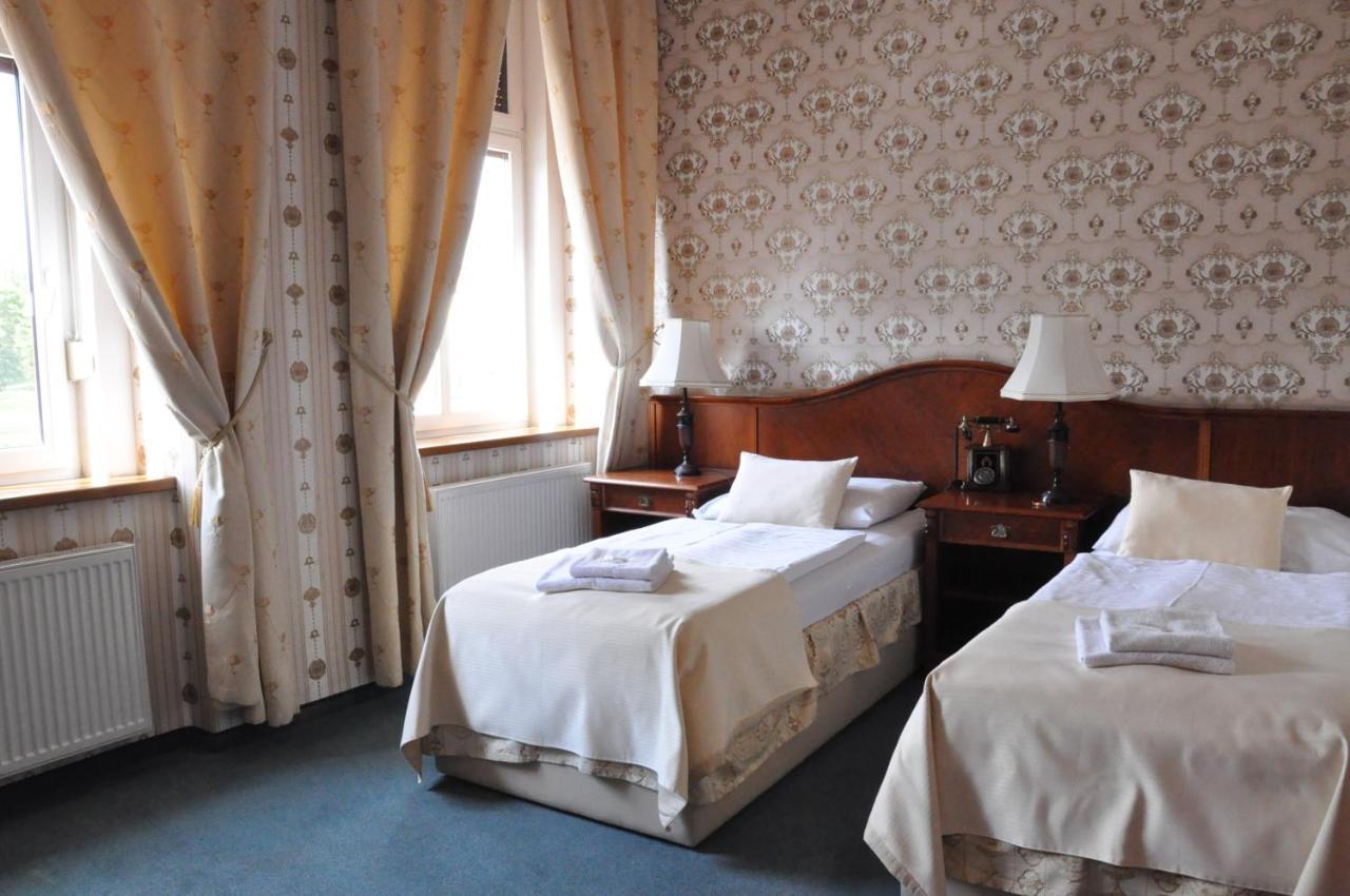 Hotel Mertin 호무토프 외부 사진
