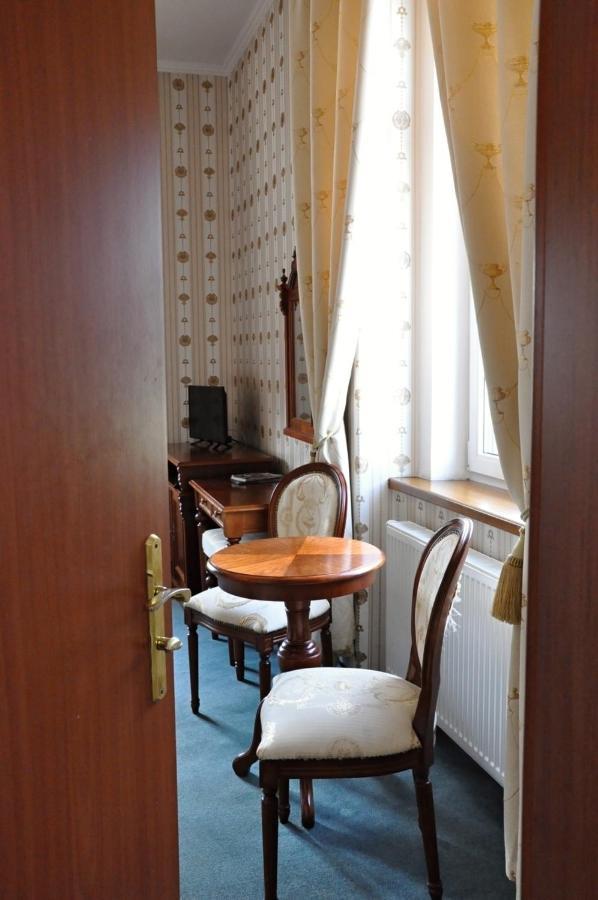 Hotel Mertin 호무토프 외부 사진